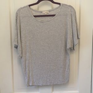 Gray and white stripe tee